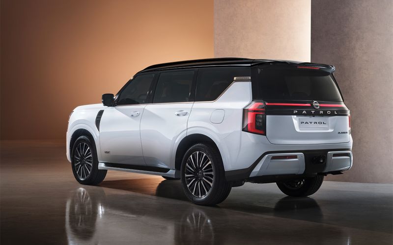 В Россию прибыл новый Nissan Patrol с красным салоном и без двигателя V8 цена