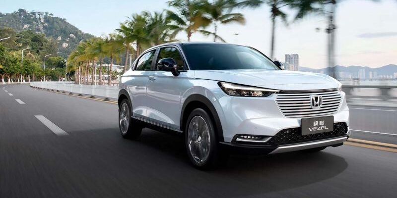В Россию приехал новый Honda Vezel с гарантией. Комплектации и цены