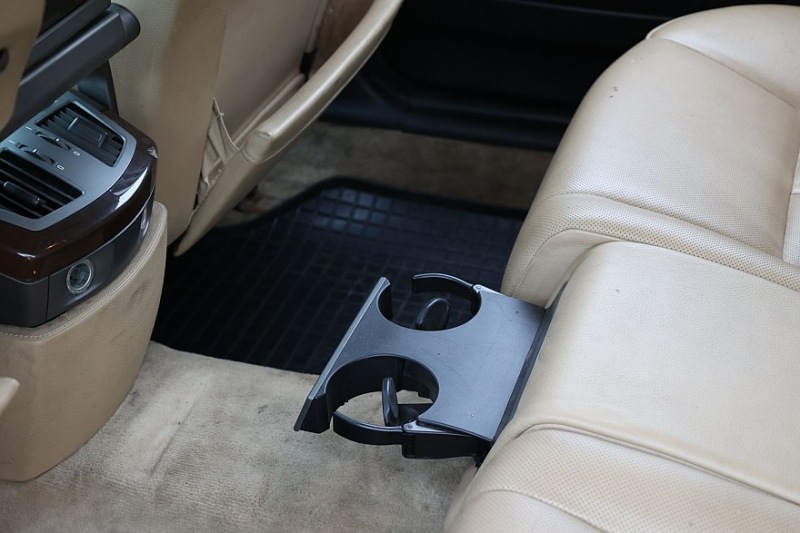 BMW 7 Series IV (E65/E66) пробег: старый кузов, бедный владелец, богатый военный