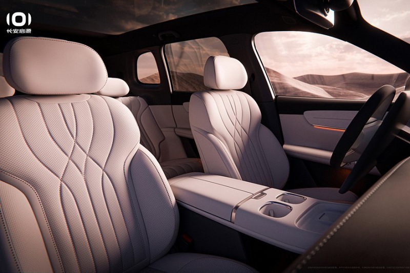 Новый кроссовер Changan Qiyuan C798: расшифровка салона