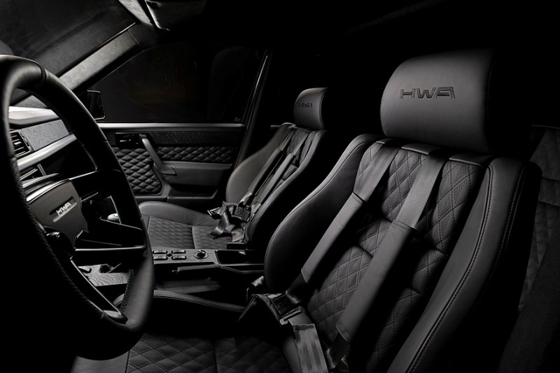 Расшифровка интерьера основателя AMG HWA Evo Restomod: стильно и дорого