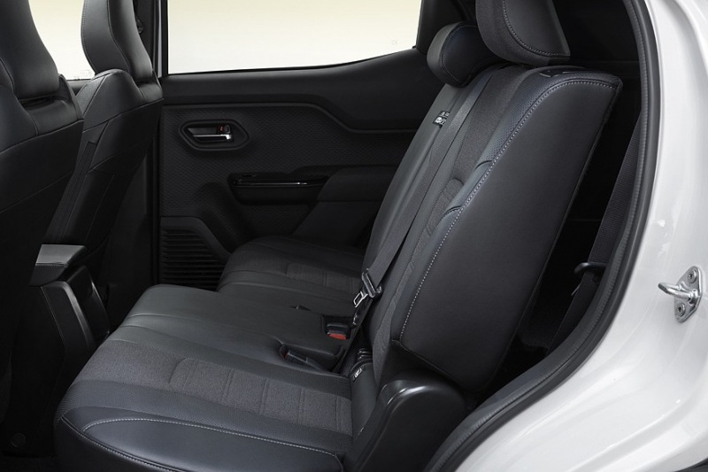 у Suzuki e Vitara близнецы: новая Toyota Urban Cruiser полностью расшифрована