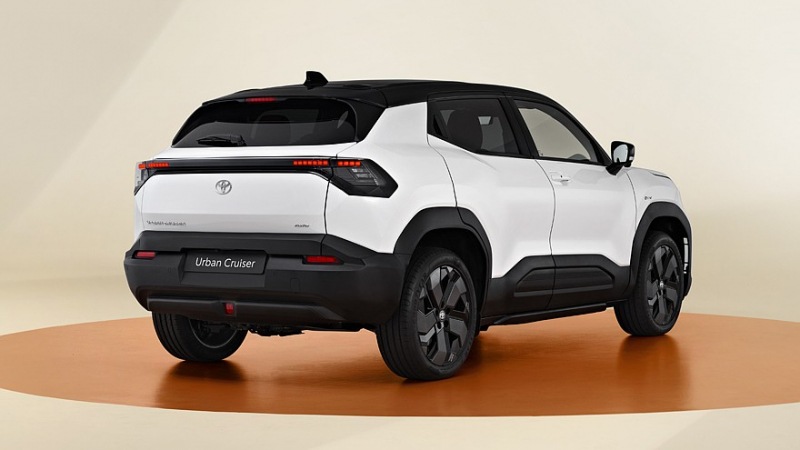 у Suzuki e Vitara близнецы: новая Toyota Urban Cruiser полностью расшифрована