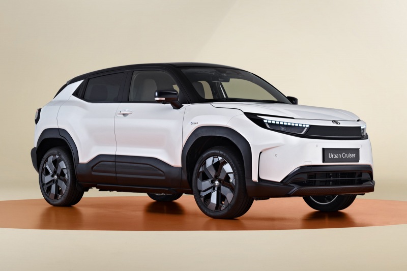 у Suzuki e Vitara близнецы: новая Toyota Urban Cruiser полностью расшифрована