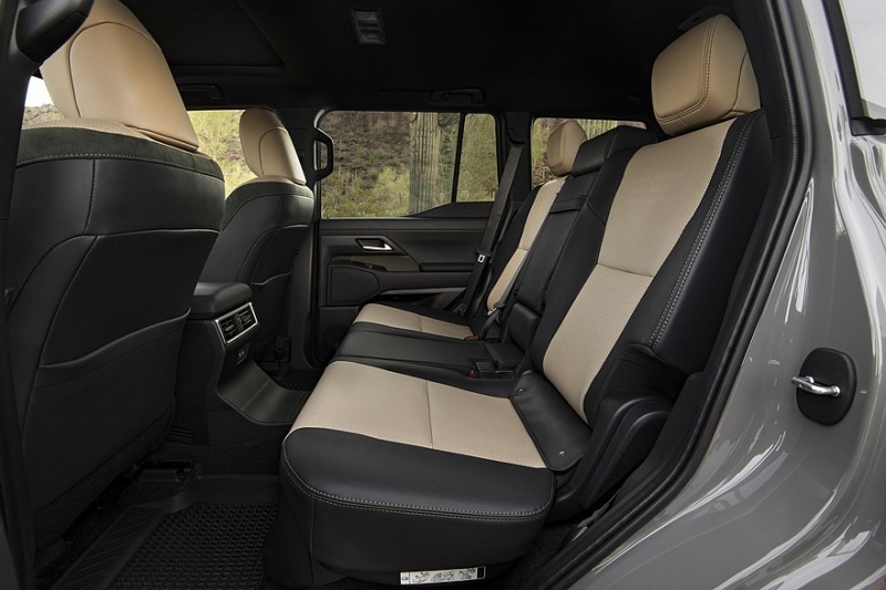 Внедорожник Lexus GX получил обновление 2025 модельного года и повышение цен