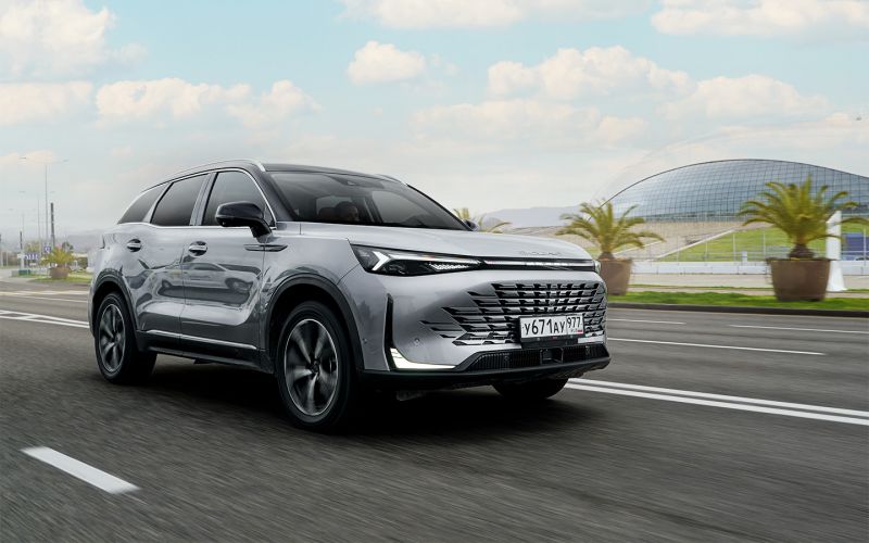 Основной запуск в 2025 году. Сюрпризы от Lada, реплики Nissan и люксовые товары из Китая
