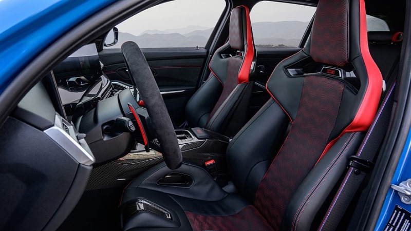 «Горячий» универсал BMW M3 CS: шестицилиндровый двигатель с двумя турбинами мощностью 550 лошадиных сил, разгон от 0 до 100 км/ч всего за 3,5 секунды