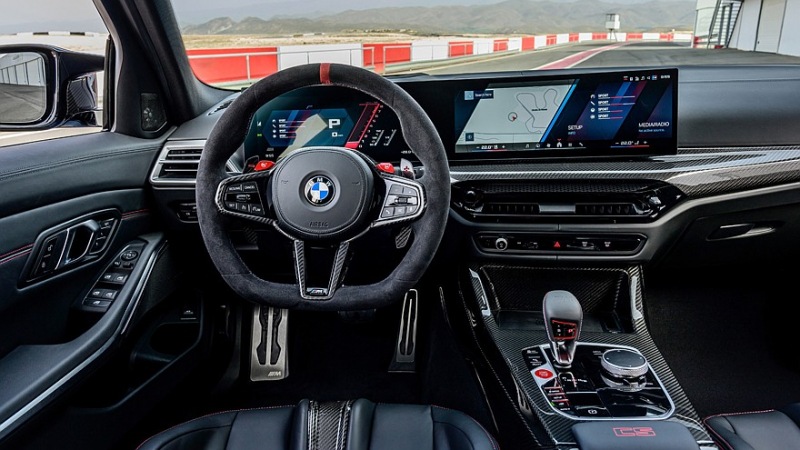 «Горячий» универсал BMW M3 CS: шестицилиндровый двигатель с двумя турбинами мощностью 550 лошадиных сил, разгон от 0 до 100 км/ч всего за 3,5 секунды
