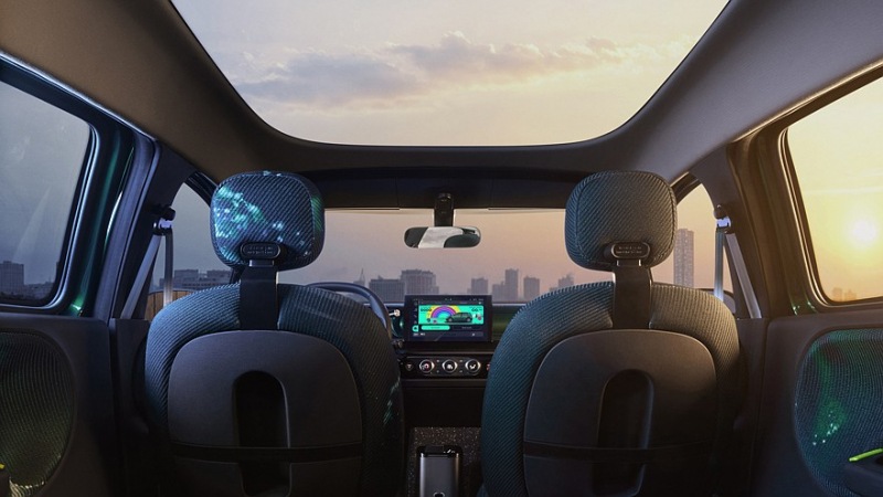Хэтчбек Renault Twingo четвертого поколения предстал на новых фотографиях, салон расшифрован