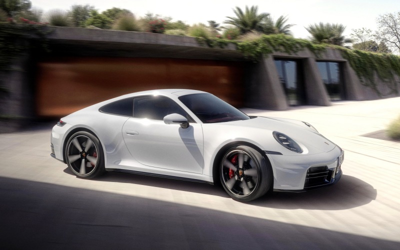Обновленный Porsche 911 Carrera S: больше мощности, переработанное шасси