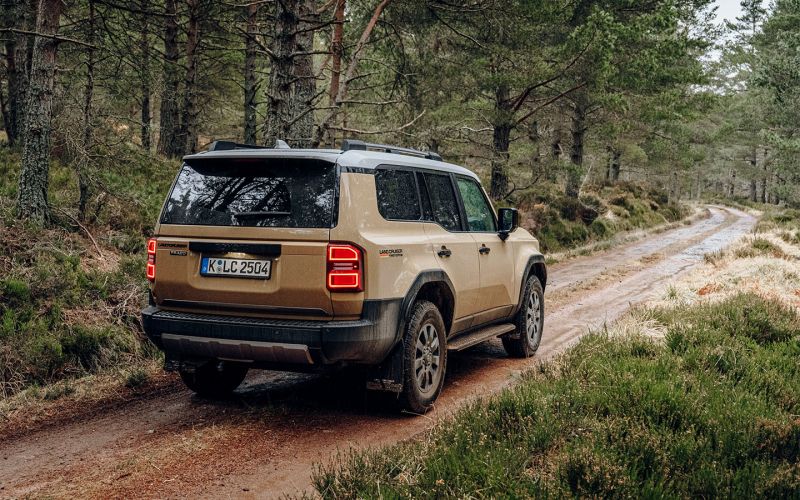 Первое знакомство с новым Land Cruiser Prado 250. Русские особенности