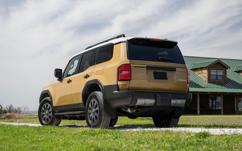 Первое знакомство с новым Land Cruiser Prado 250. Русские особенности