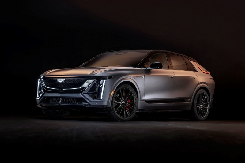 Спортивный кроссовер Cadillac Lyriq-V: режим Track и уникальный саундтрек