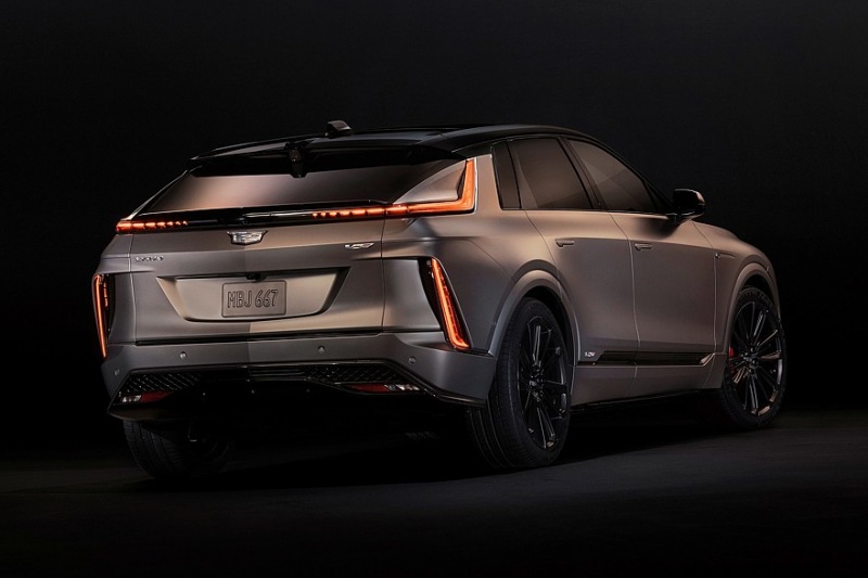 Спортивный кроссовер Cadillac Lyriq-V: режим Track и уникальный саундтрек