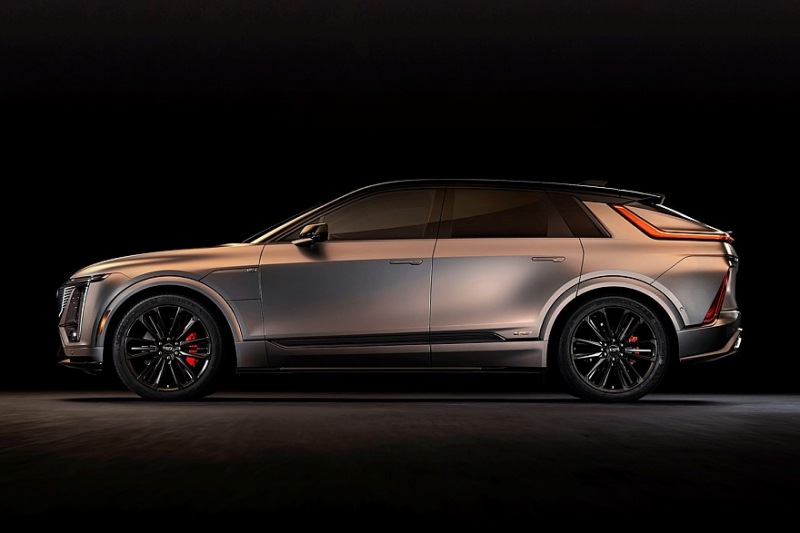 Спортивный кроссовер Cadillac Lyriq-V: режим Track и уникальный саундтрек