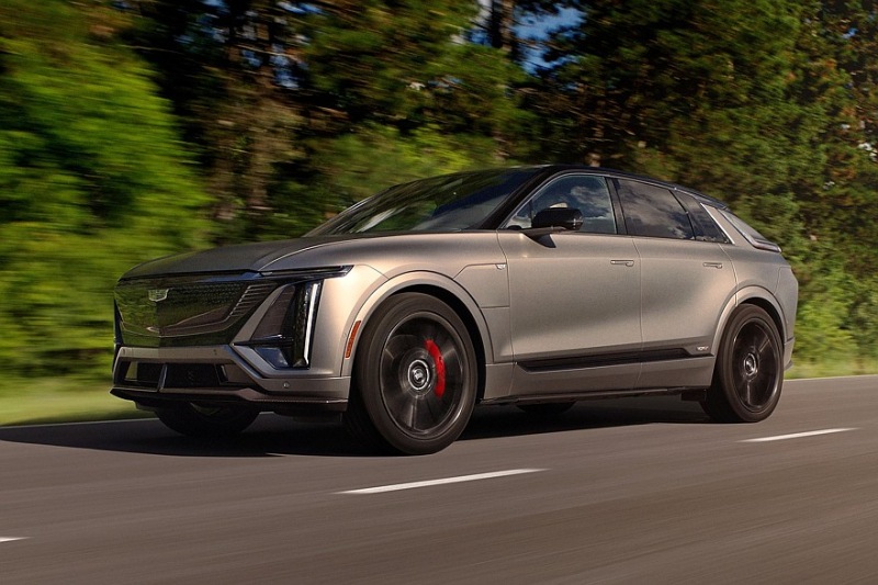Спортивный кроссовер Cadillac Lyriq-V: режим Track и уникальный саундтрек
