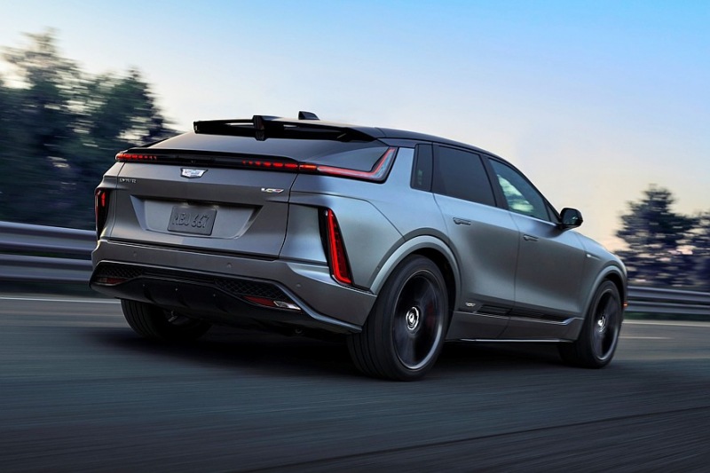 Спортивный кроссовер Cadillac Lyriq-V: режим Track и уникальный саундтрек