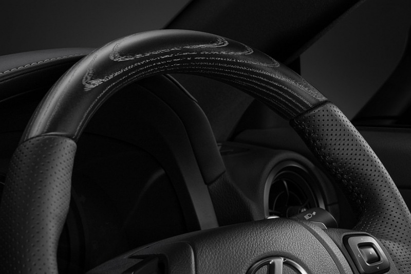 Седан Lexus IS теперь доступен в специальной версии F Sport Black IV