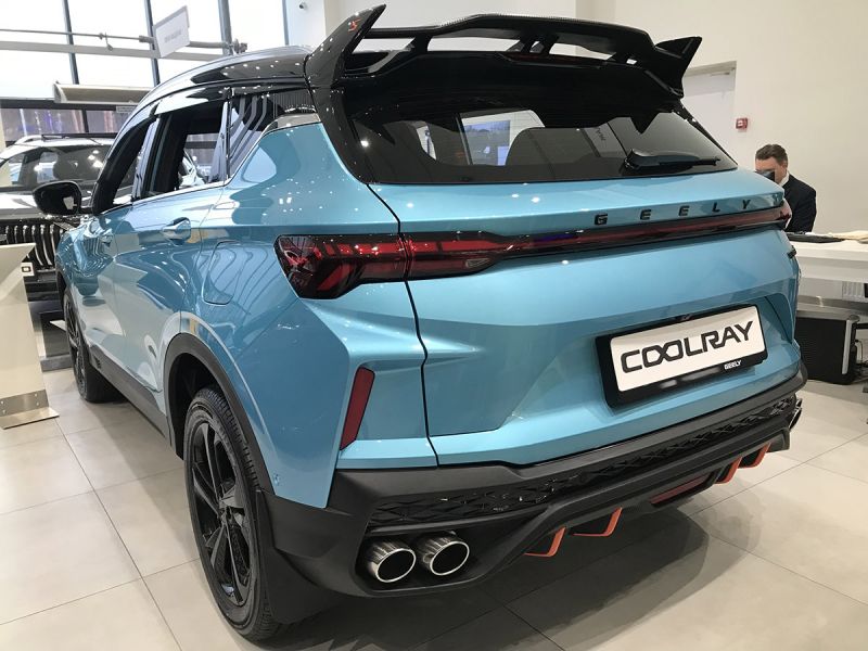 «Нет в базе». Как мы покупали доступные кроссоверы Geely, Haval и Jietu