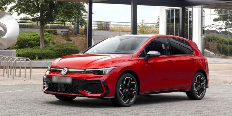 В России стартовали продажи Volkswagen Golf. Названа цена