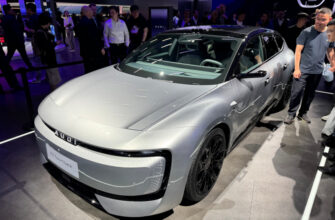 Без колец, но с буквами: первый «живой» обзор AUDI E5 Sportback