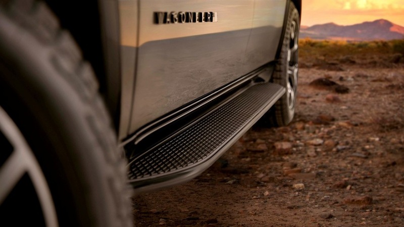 Продажи Jeep Wagoneer падают, запуск версии Overland Expedition