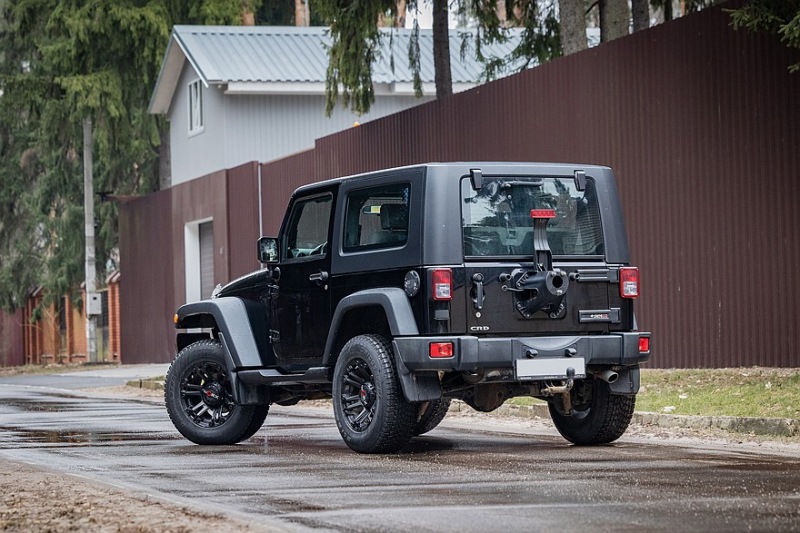 Подержанный Jeep Wrangler 3-го поколения JK: шасси как у строительной модели, отказы двигателя — обычное дело