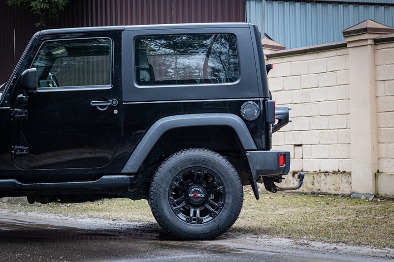Подержанный Jeep Wrangler 3-го поколения JK: шасси как у строительной модели, отказы двигателя — обычное дело