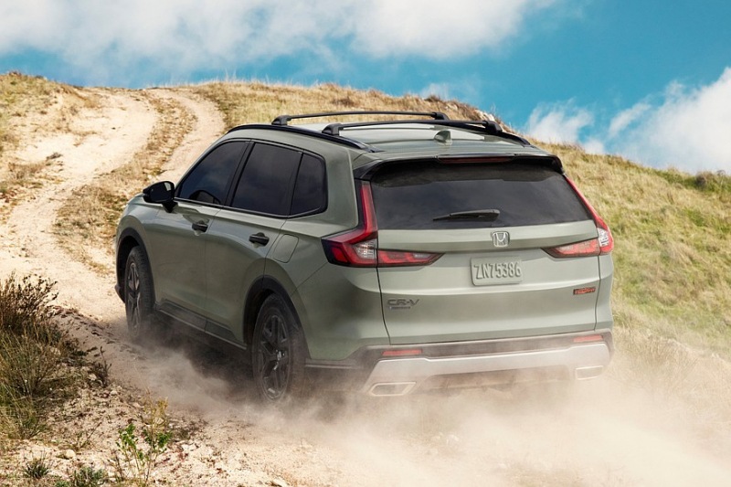 Кроссовер Honda CR-V брёл «внедорожную» версию TrailSport, есть и другие обновки