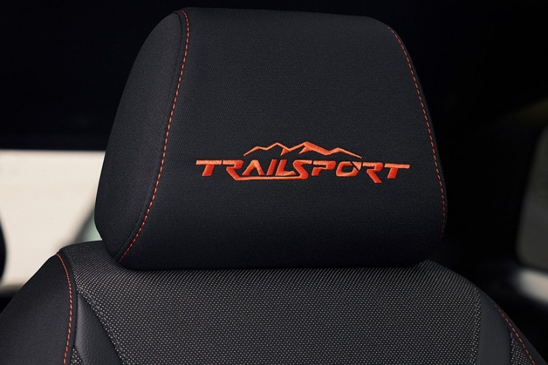 Кроссовер Honda CR-V брёл «внедорожную» версию TrailSport, есть и другие обновки