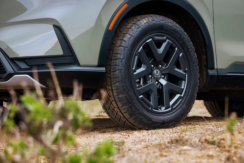 Кроссовер Honda CR-V брёл «внедорожную» версию TrailSport, есть и другие обновки