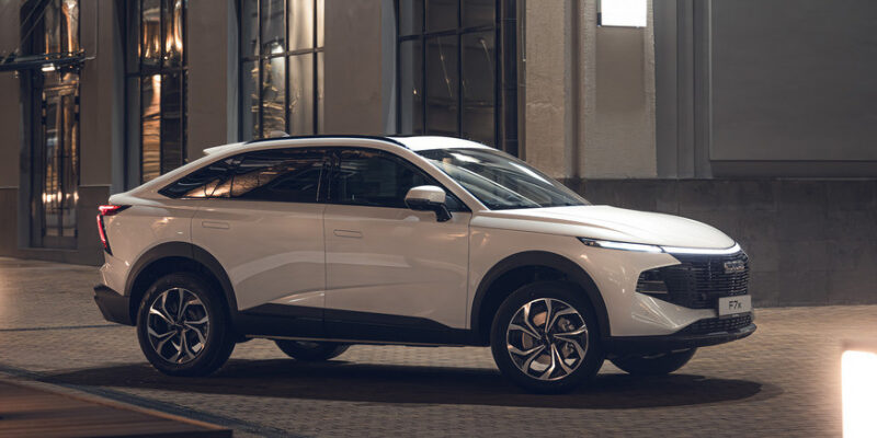 Новый купеобразный кроссовер Haval F7x, которого не было даже в Китае: цены в России