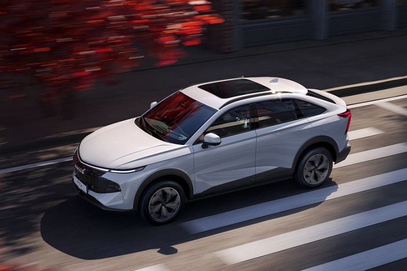 Новый купе-кроссовер Haval F7x, пока не представленный в Китае: цены в России