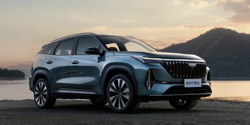 Представлен новый Geely Atlas: упрощённый дизайн и богатое оснащение