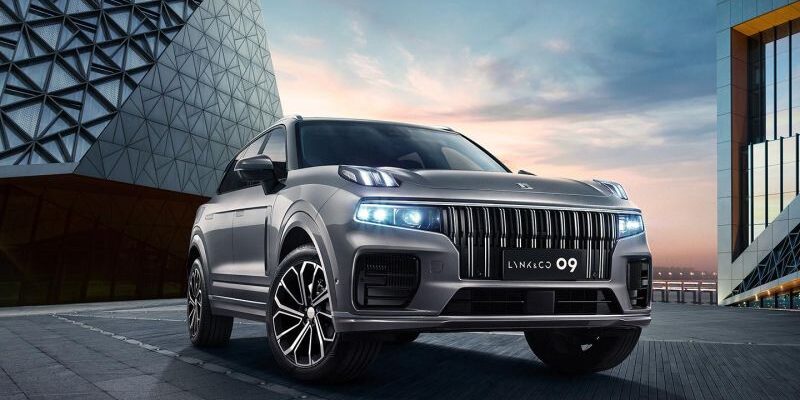 09 или 001? В России официально появится флагманский кроссовер Lynk & Co