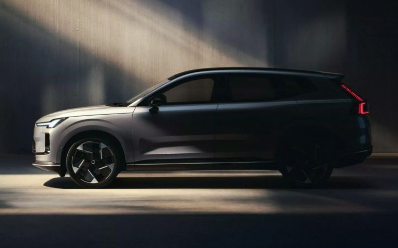 Запас хода на электротяге: 200 км. Volvo опубликовала первые фотографии нового XC70