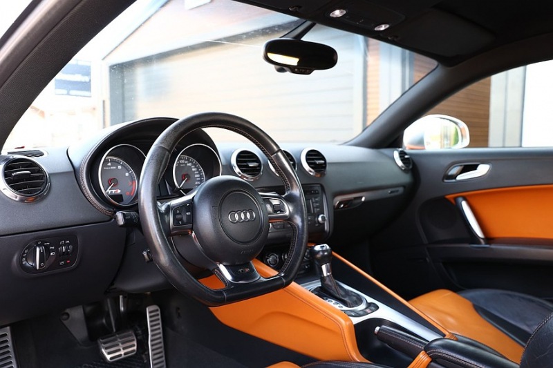 Пробег Audi TT II (8J): гибридный материал из стали и алюминия и проблемы с дверями без рам