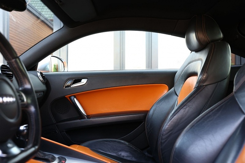 Пробег Audi TT II (8J): гибридный материал из стали и алюминия и проблемы с дверями без рам