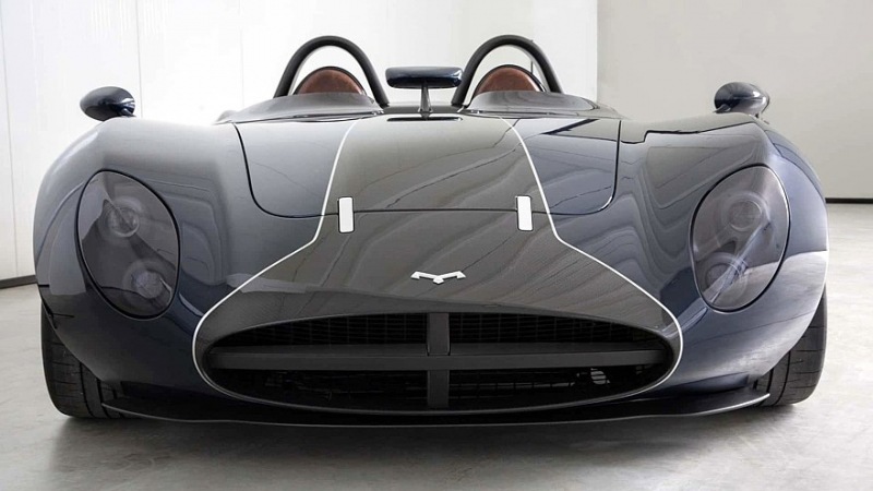 Automobili Mignatta Rina: имитация Barchetta из Италии с мощным атмосферным двигателем V8