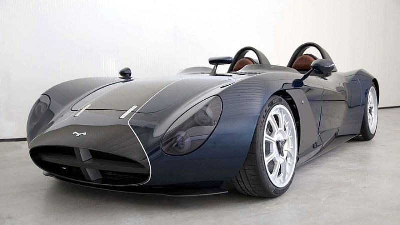 Automobili Mignatta Rina: имитация Barchetta из Италии с мощным атмосферным двигателем V8