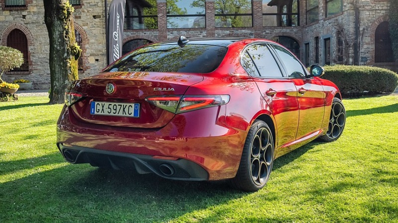 Дебют и производство новых Alfa Romeo Stelvio и Giulia могут быть отложены