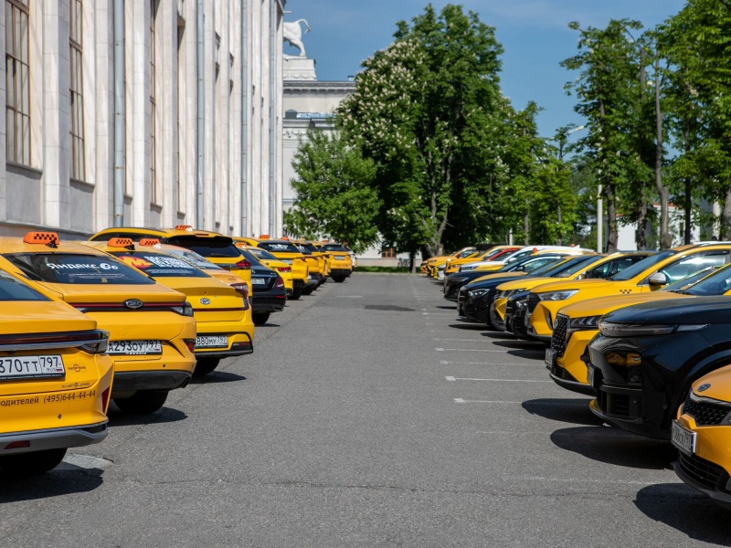 Министерство транспорта Москвы и Министерство транспорта Российской Федерации выбрали лучших водителей такси столицы по итогам конкурса профессионального мастерства