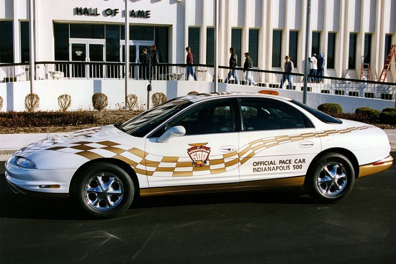 Фиаско науки и искусства: рождение и крах Oldsmobile Aurora