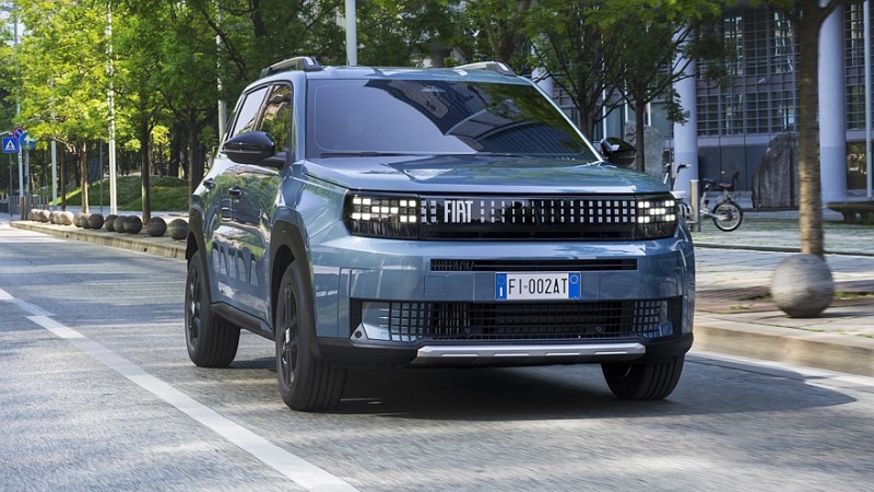 Fiat представляет Grande Panda, предшественника своего полноприводного кроссовера-хэтчбека