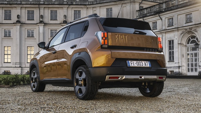 Fiat представляет Grande Panda, предшественника своего полноприводного кроссовера-хэтчбека