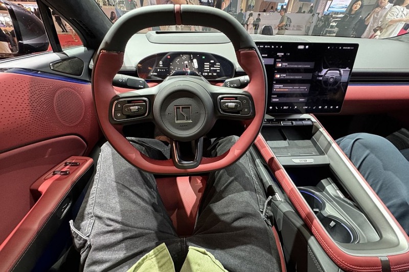Gran Turismo китайская версия: Zeekr 007 GT первый взгляд