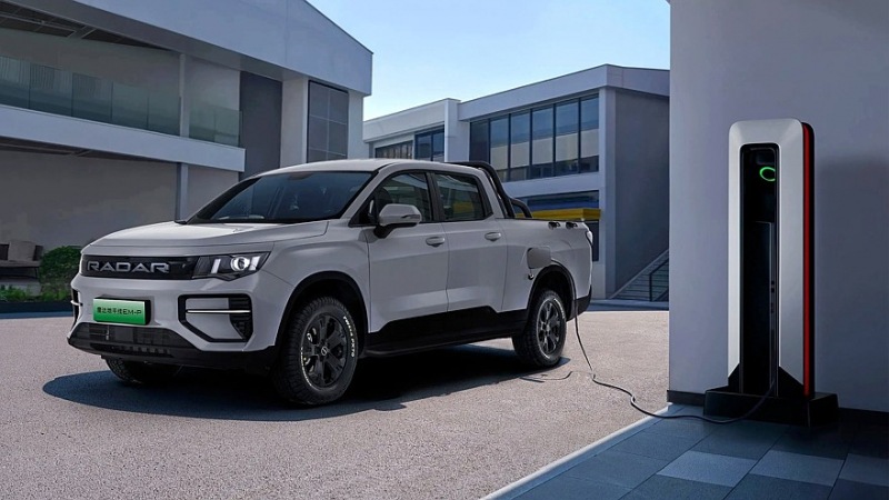 Электрический пикап Geely Radar изначально представлял собой полноприводный гибрид с большим запасом хода
