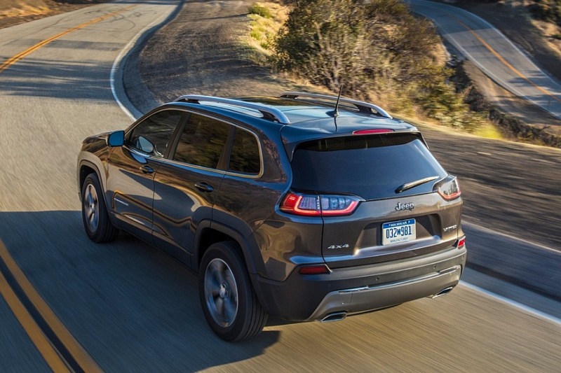 Jeep Cherokee возвращается: официальные фотографии кроссовера следующего поколения