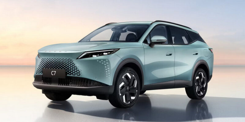 Кроссовер Omoda C7 для России: раскрыт состав комплектаций
