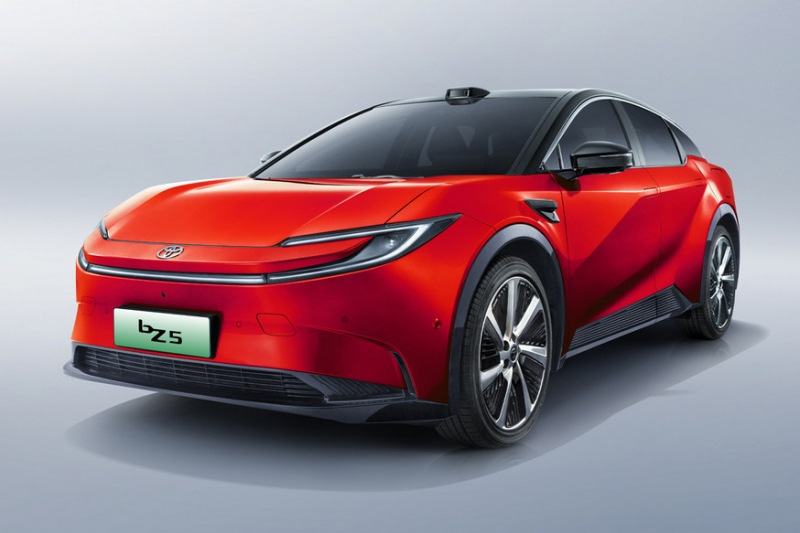 кроссовер Toyota bZ5 в стиле купе официально сошел с конвейера